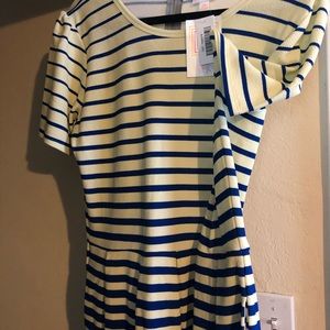 Lularoe Amelia NWT has pockets
